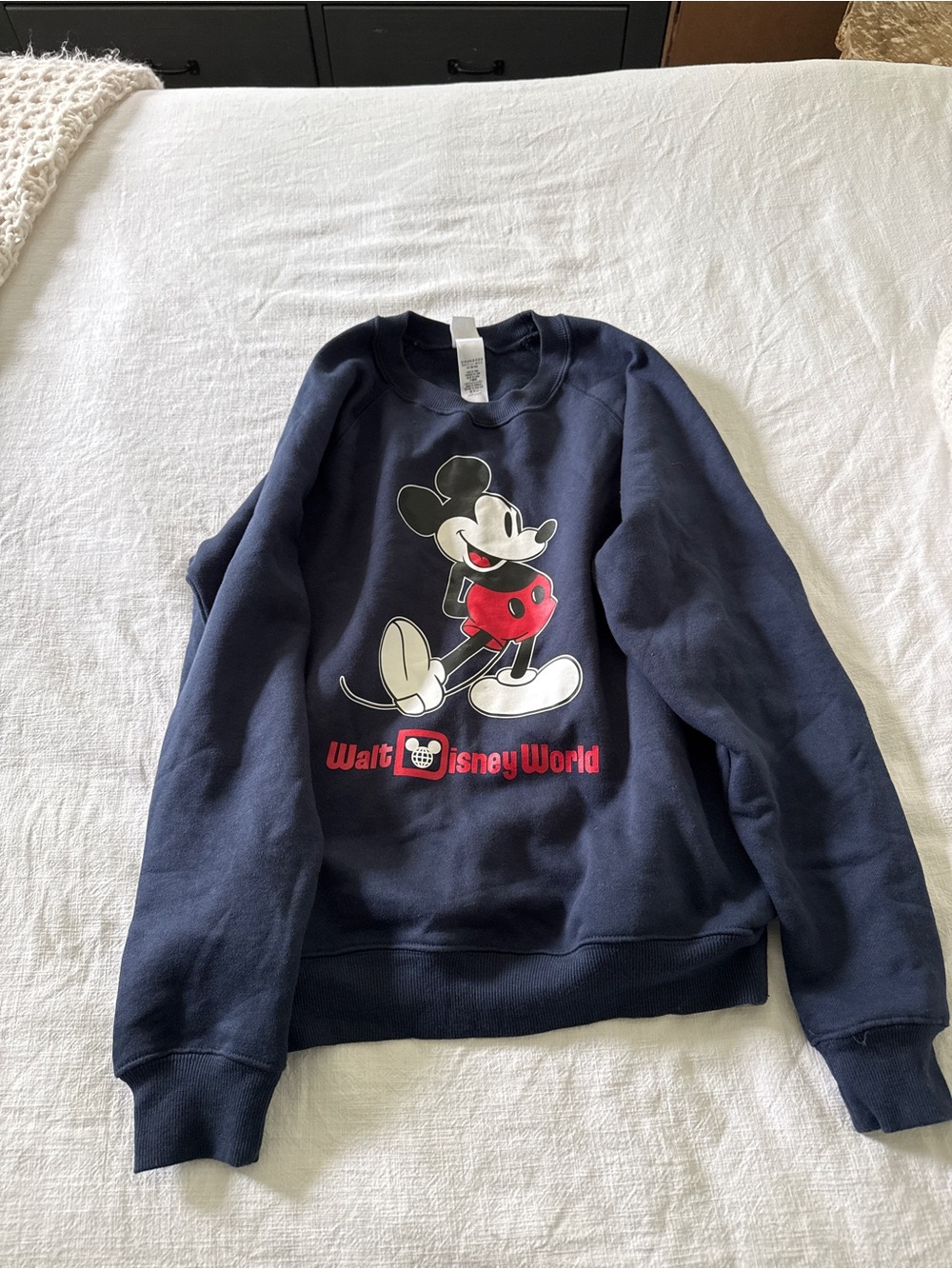Walt Disney World Navy Blue Crewneck LIKE NEW